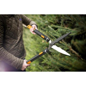 Foarfeca telescopica pentru gard viu Fiskars HS86